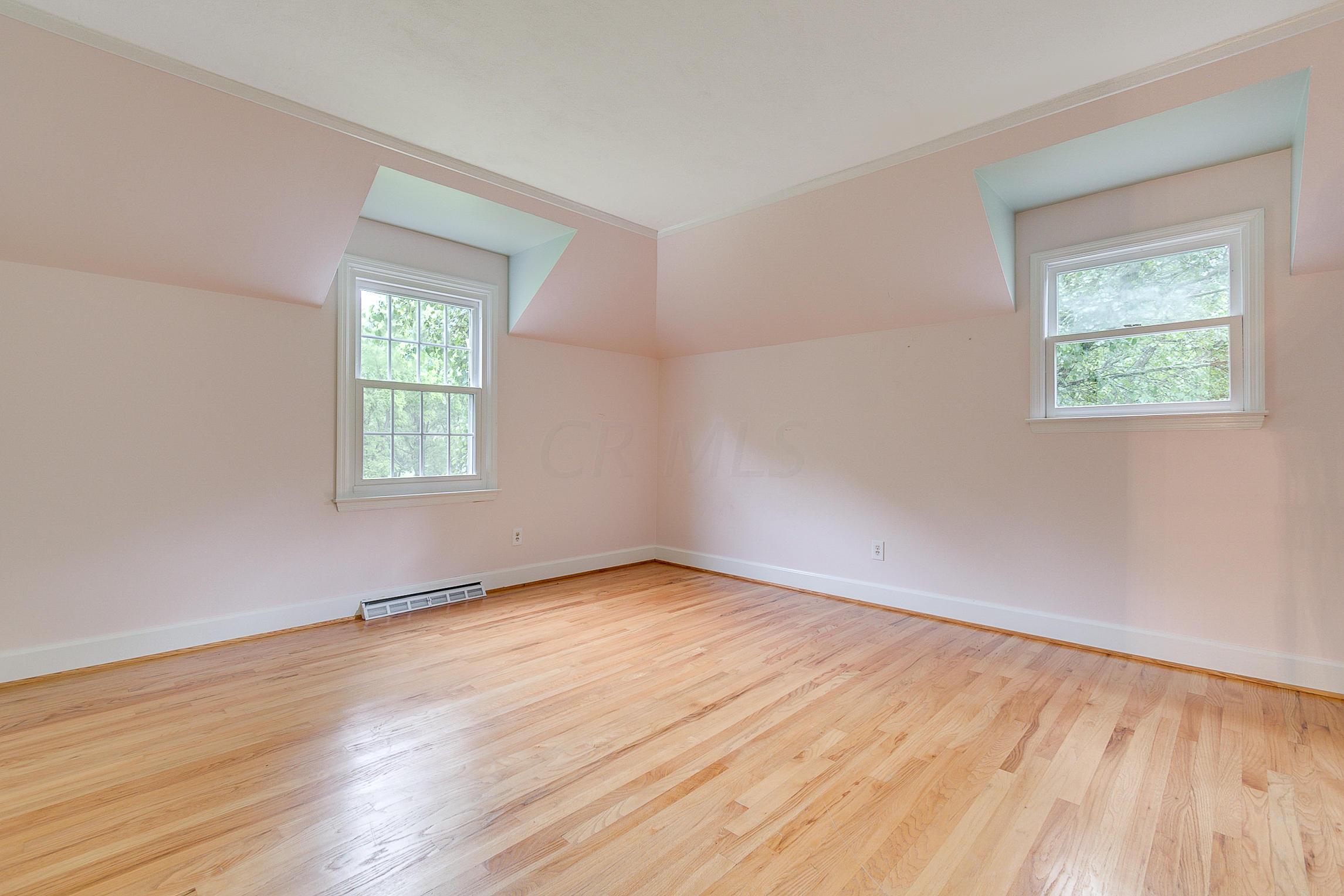 4392 Dublin Road Columbus, OH 43221 - Photo 39 of 54 Gallery Image 39