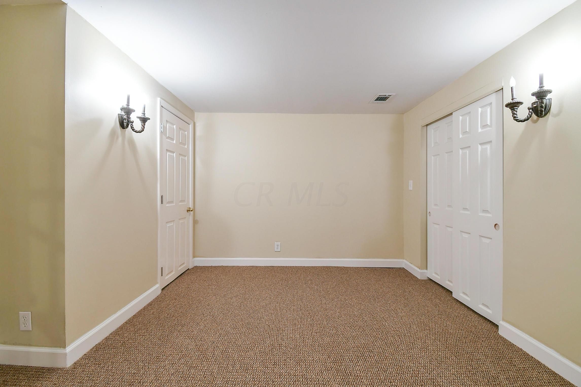 4392 Dublin Road Columbus, OH 43221 - Photo 47 of 54 Gallery Image 47
