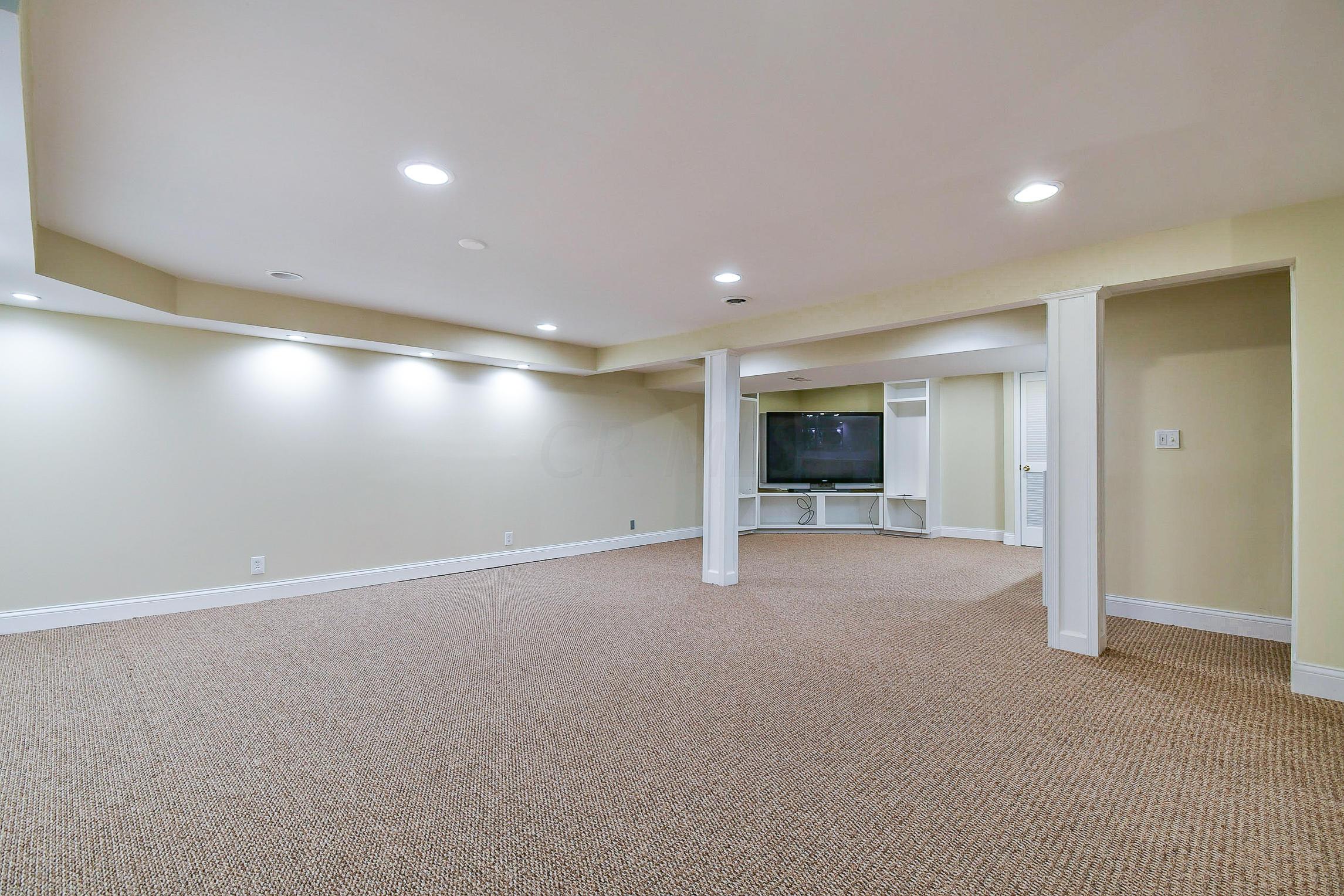 4392 Dublin Road Columbus, OH 43221 - Photo 48 of 54 Gallery Image 48