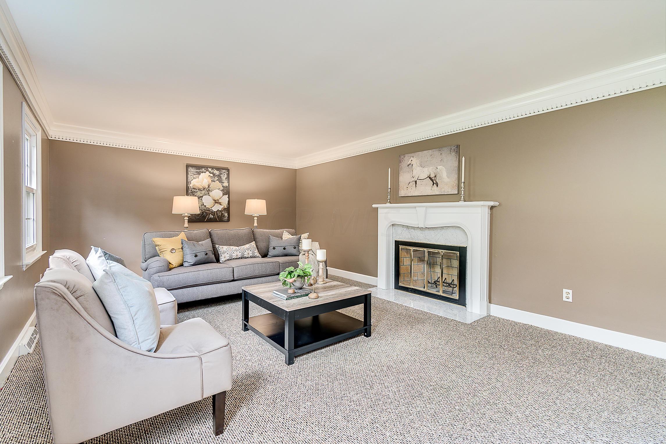 4392 Dublin Road Columbus, OH 43221 - Photo 6 of 54 Gallery Image 6