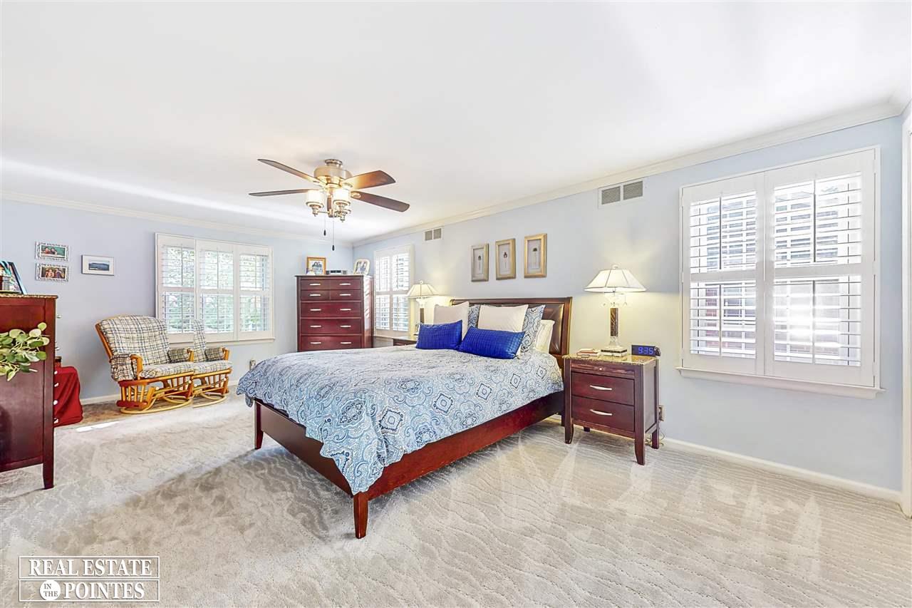 1887 Broadstone Road Grosse Pointe Woods, MI 48236 - Photo 18 of 41