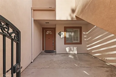 $1,295,000 | 320 Villa Point Drive, Newport Beach, CA 92660