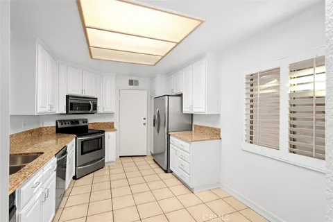 $1,295,000 | 320 Villa Point Drive, Newport Beach, CA 92660