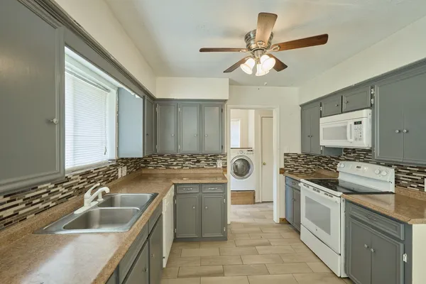 $255,000 | 1815 Live Oak Drive, Conroe, TX 77301