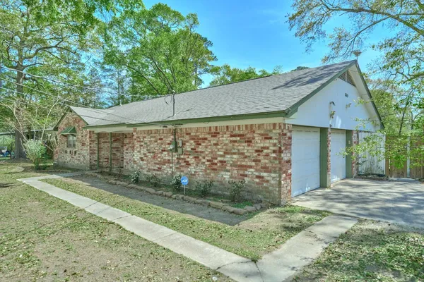 $255,000 | 1815 Live Oak Drive, Conroe, TX 77301