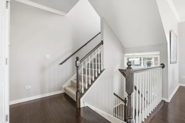 $447,500 | 2925 Madison Drive, Naperville, IL 60564
