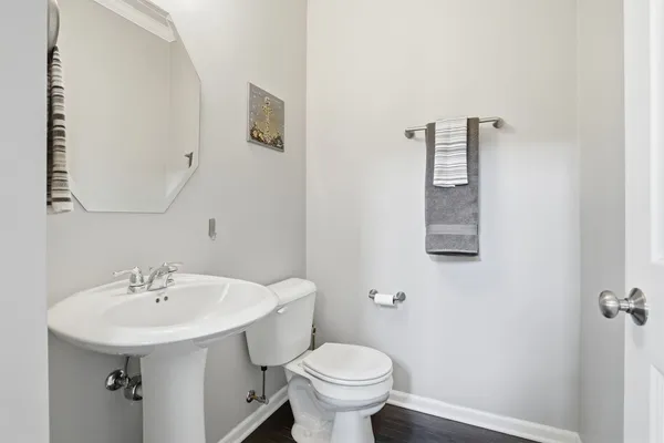 $447,500 | 2925 Madison Drive, Naperville, IL 60564