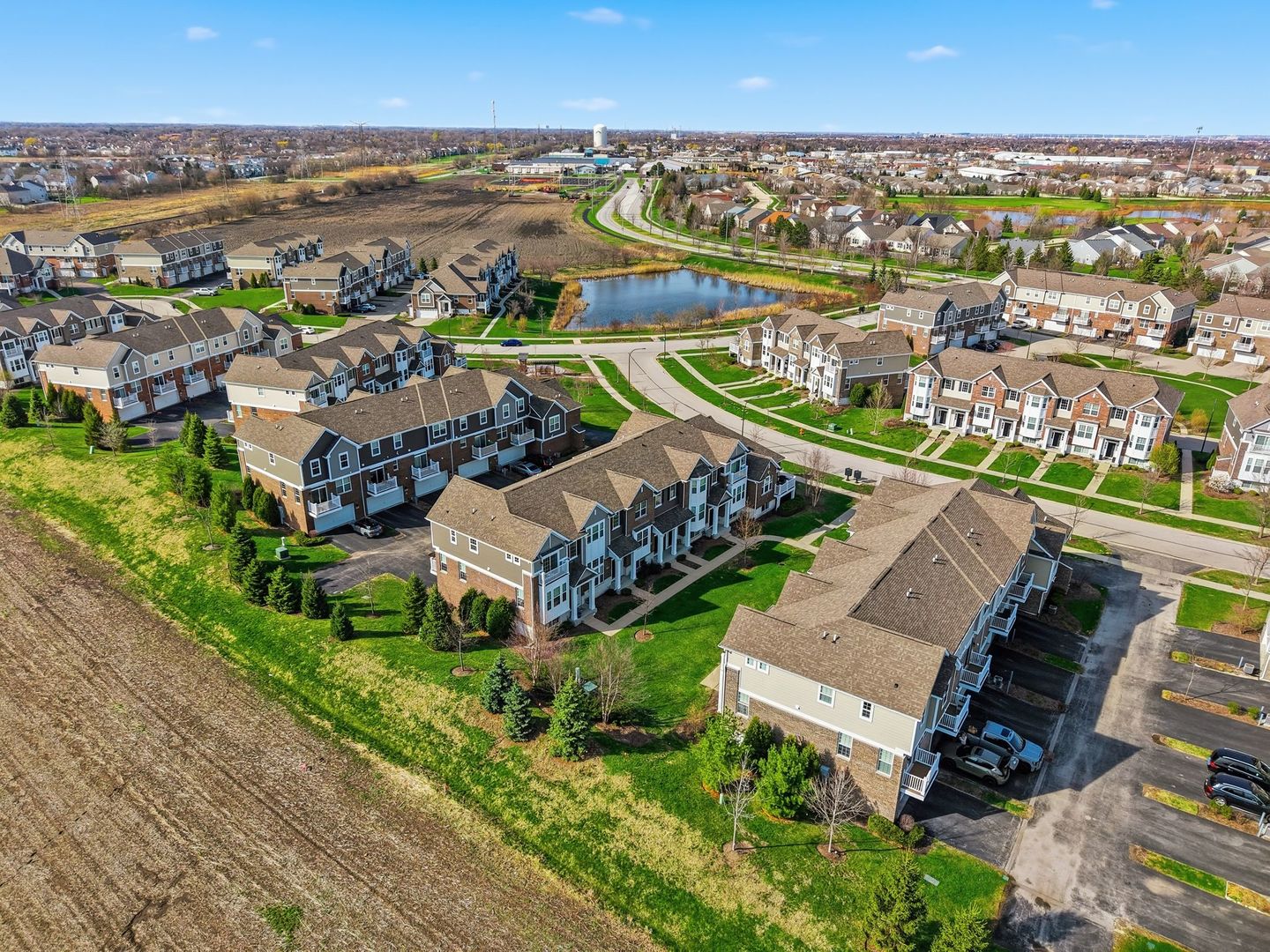 2925 Madison Drive Naperville, IL 60564 - Photo 35 of 37 an aerial view of a house with a garden