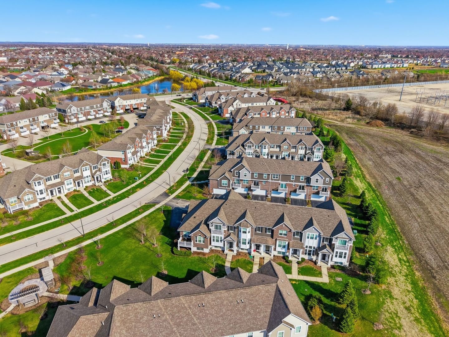 2925 Madison Drive Naperville, IL 60564 - Photo 37 of 37 an aerial view of a city