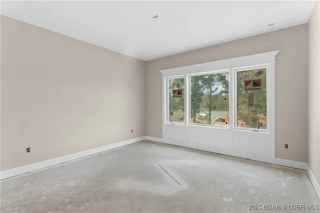 $515,000 | 48 Eagles Pass, Climax Springs, MO 65324