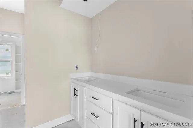 $515,000 | 48 Eagles Pass, Climax Springs, MO 65324