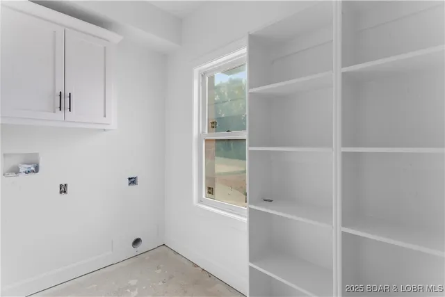 $515,000 | 48 Eagles Pass, Climax Springs, MO 65324