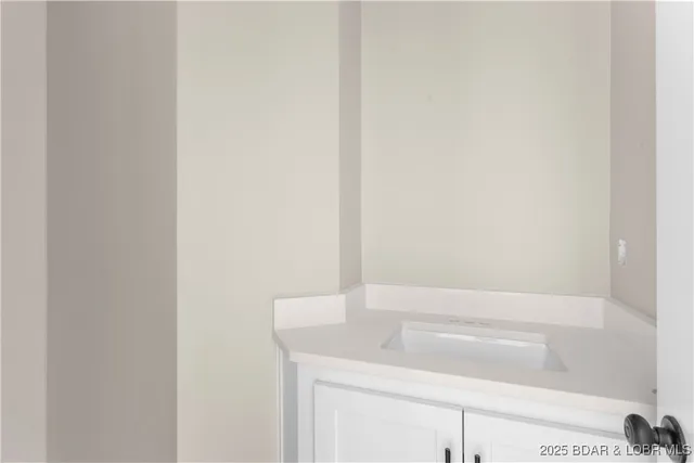 $515,000 | 48 Eagles Pass, Climax Springs, MO 65324