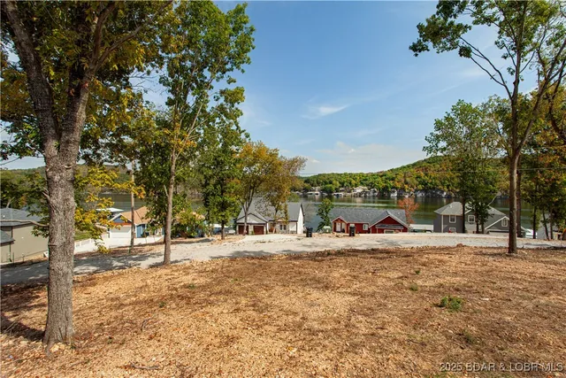 $515,000 | 48 Eagles Pass, Climax Springs, MO 65324