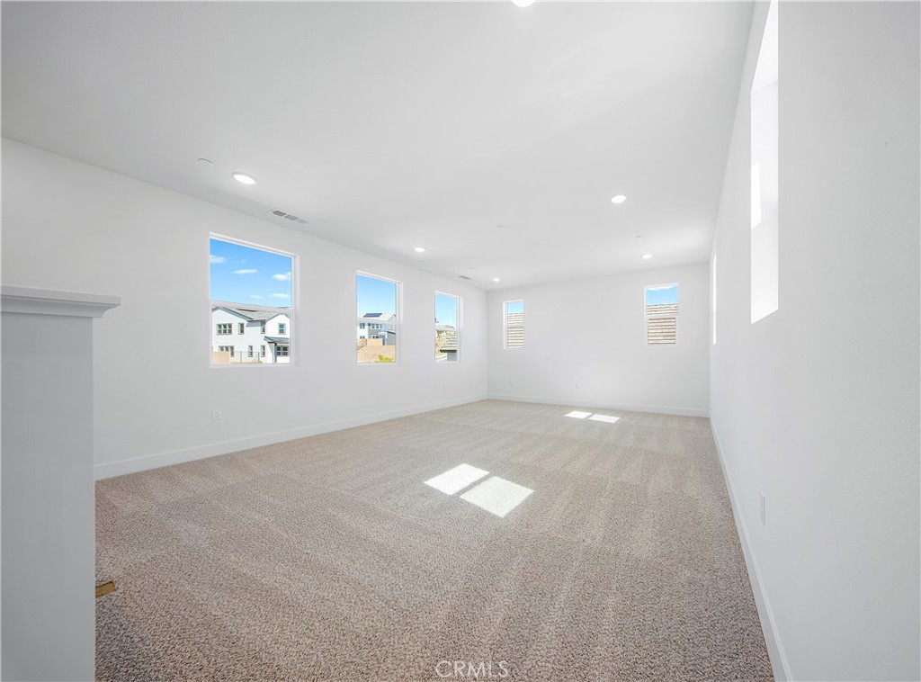 28632 Old Spgs Road Castaic, CA 91384 - Photo 37 of 70 a view of an empty room