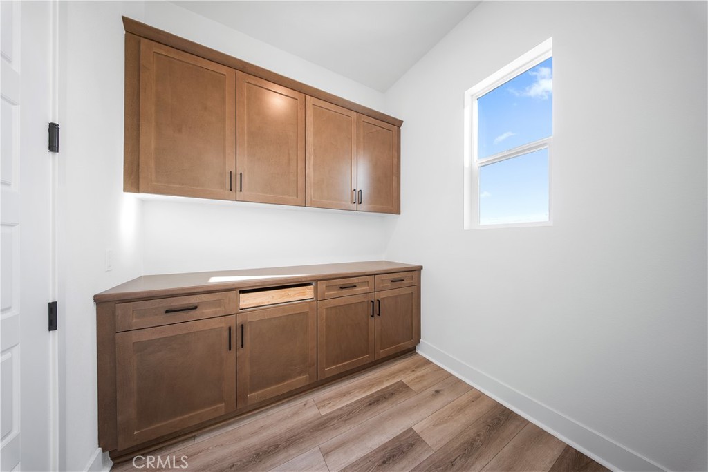 28632 Old Spgs Road Castaic, CA 91384 - Photo 47 of 70 a view of cabinets