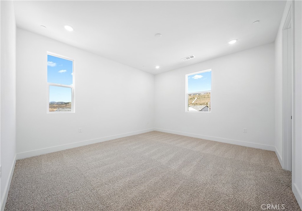 28632 Old Spgs Road Castaic, CA 91384 - Photo 49 of 70 an empty room with a window