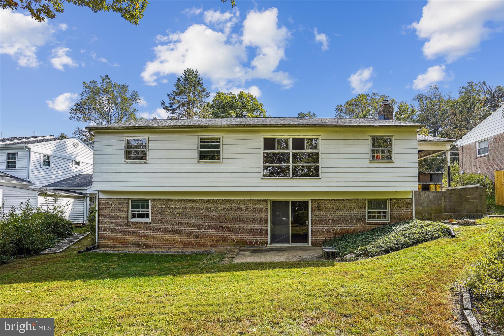 1391 Canterbury Way Potomac, MD 20854 - Photo 14 of 19 Rear