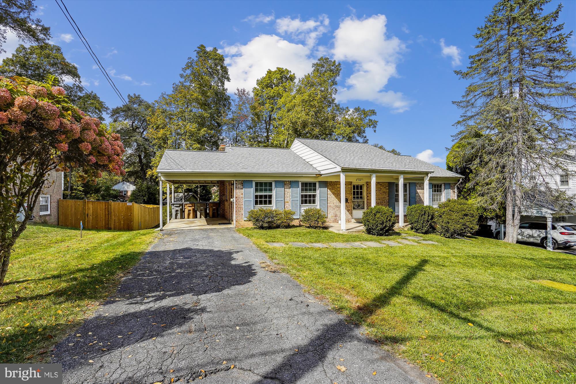 1391 Canterbury Way Potomac, MD 20854 - Photo 17 of 19 Drive to carport