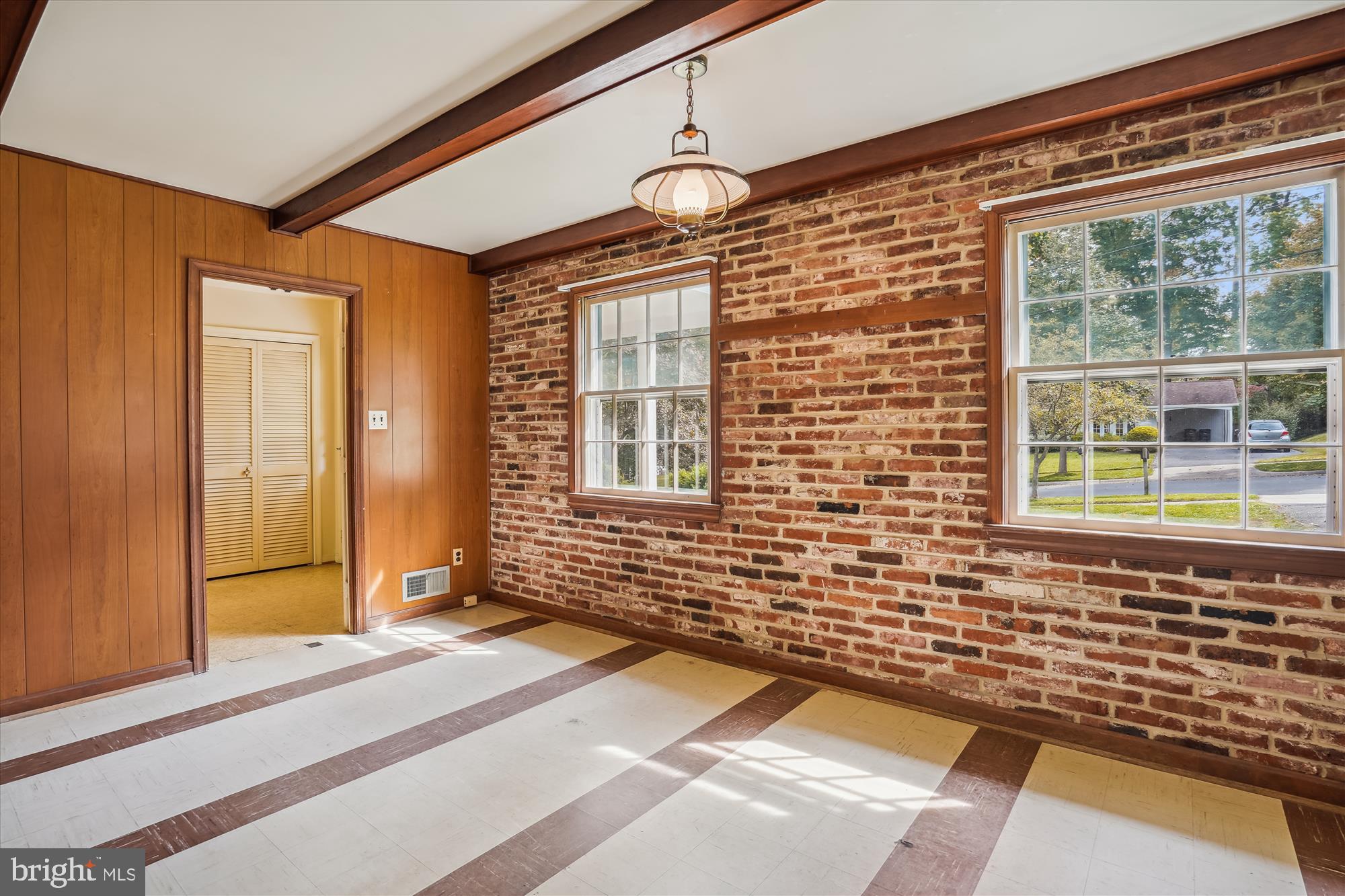 1391 Canterbury Way Potomac, MD 20854 - Photo 6 of 19 Breakfast area