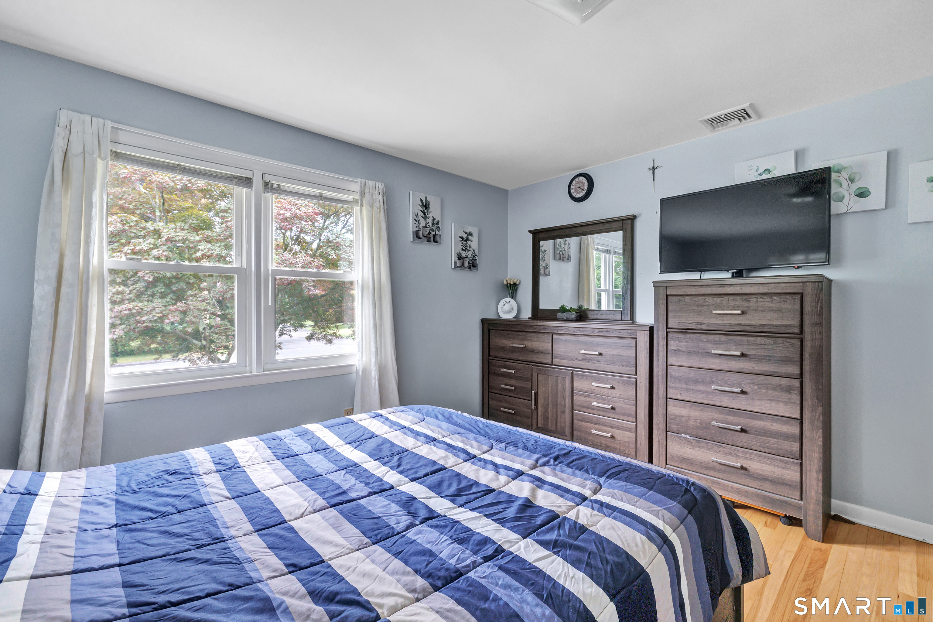 240 Blackhouse Road Trumbull, CT 06611 - Photo 23 of 40