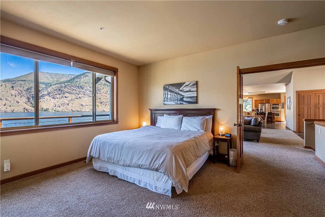 18575 South Lakeshore Road Chelan, WA 98816 - Photo 14 of 38 Gallery Image 14