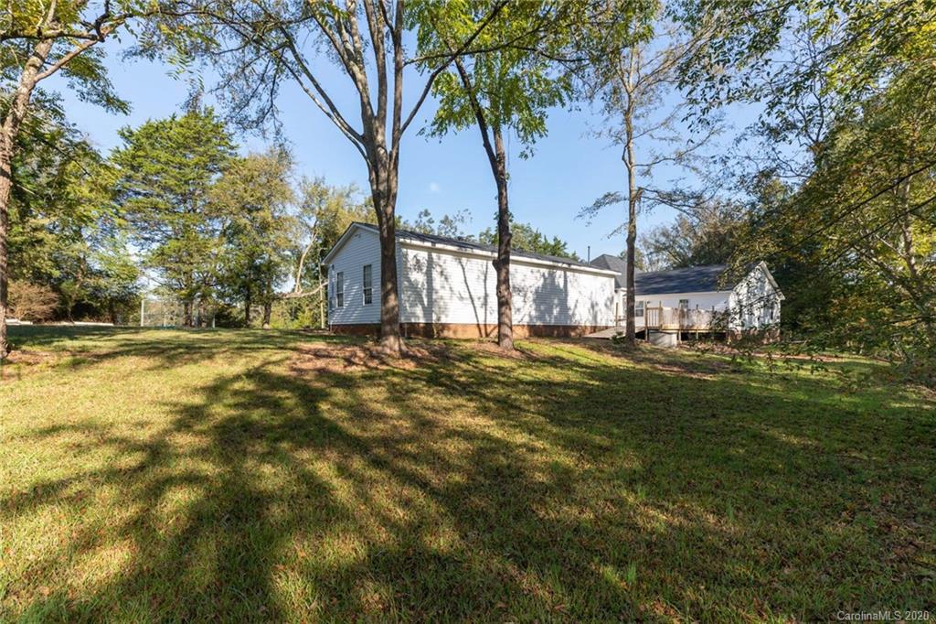 3995 Hoodtown Road Sharon, SC 29742 - Photo 2 of 41