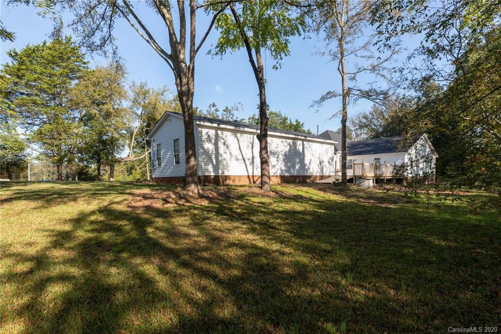 3995 Hoodtown Road Sharon, SC 29742 - Photo 3 of 41