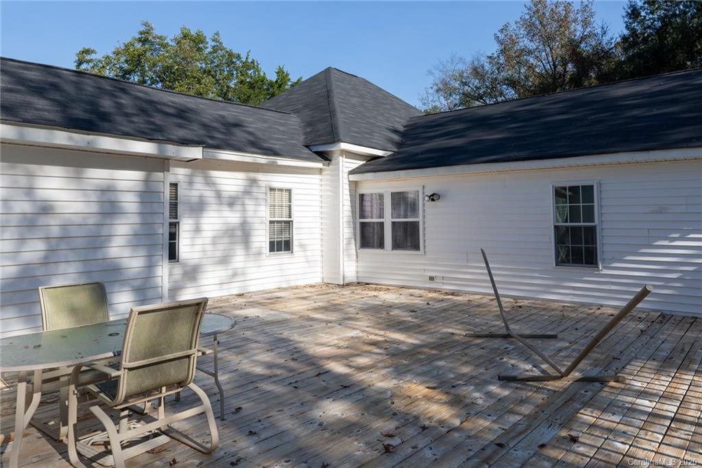3995 Hoodtown Road Sharon, SC 29742 - Photo 7 of 41