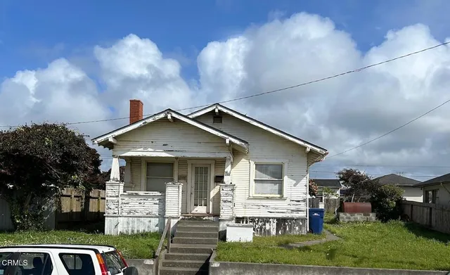 $334,000 | 244 South McPherson Street, Fort Bragg, CA 95437