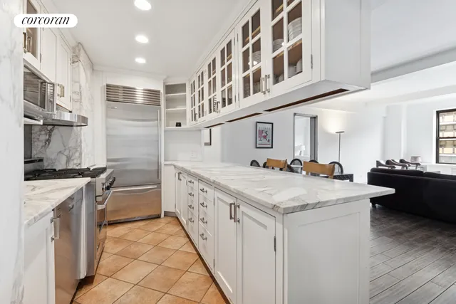 $1,850,000 | 12 West 72nd Street, Unit 12D | Upper West Side