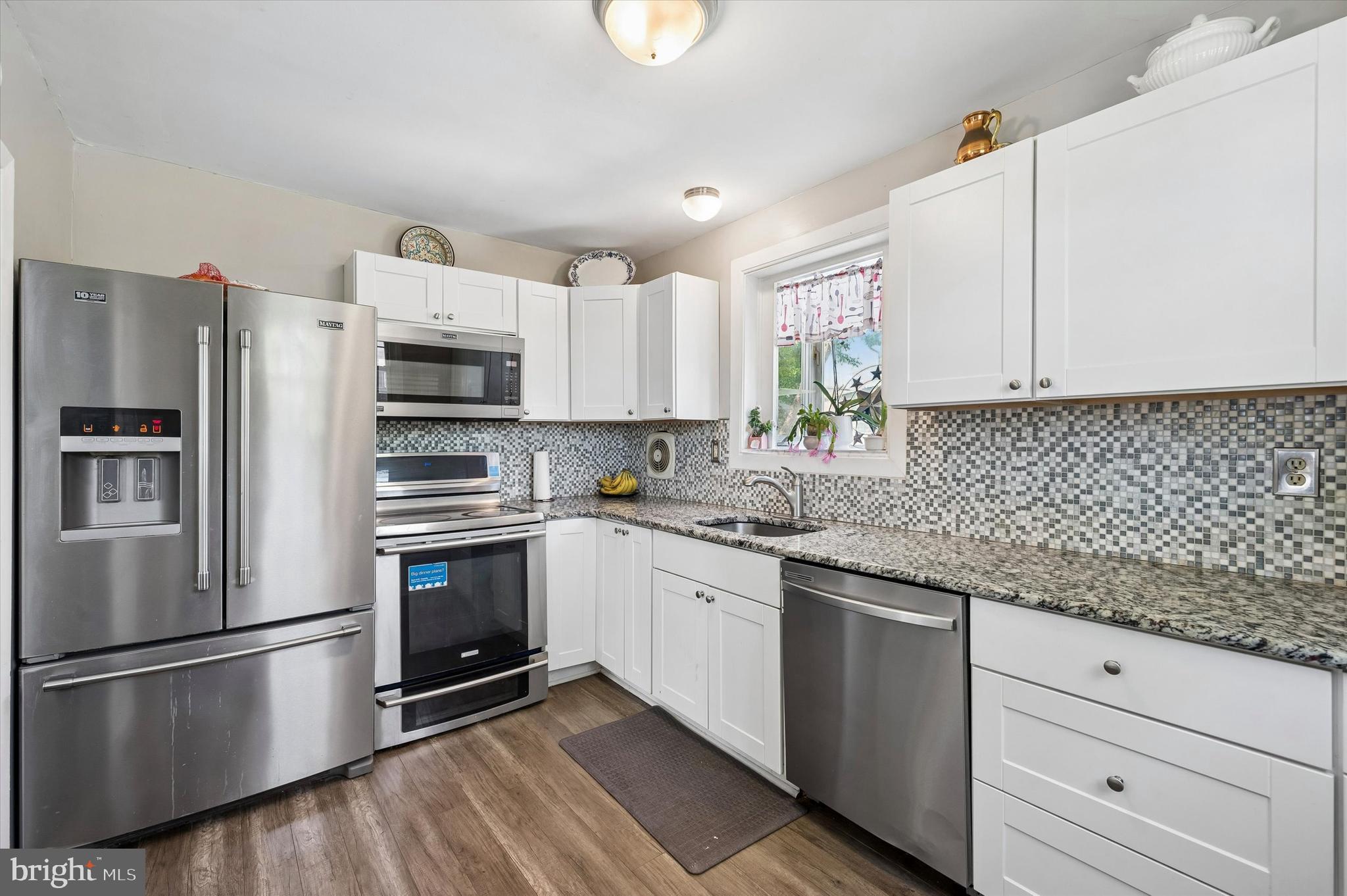 5 Stuart Drive Aston, PA 19014 - Photo 11 of 25