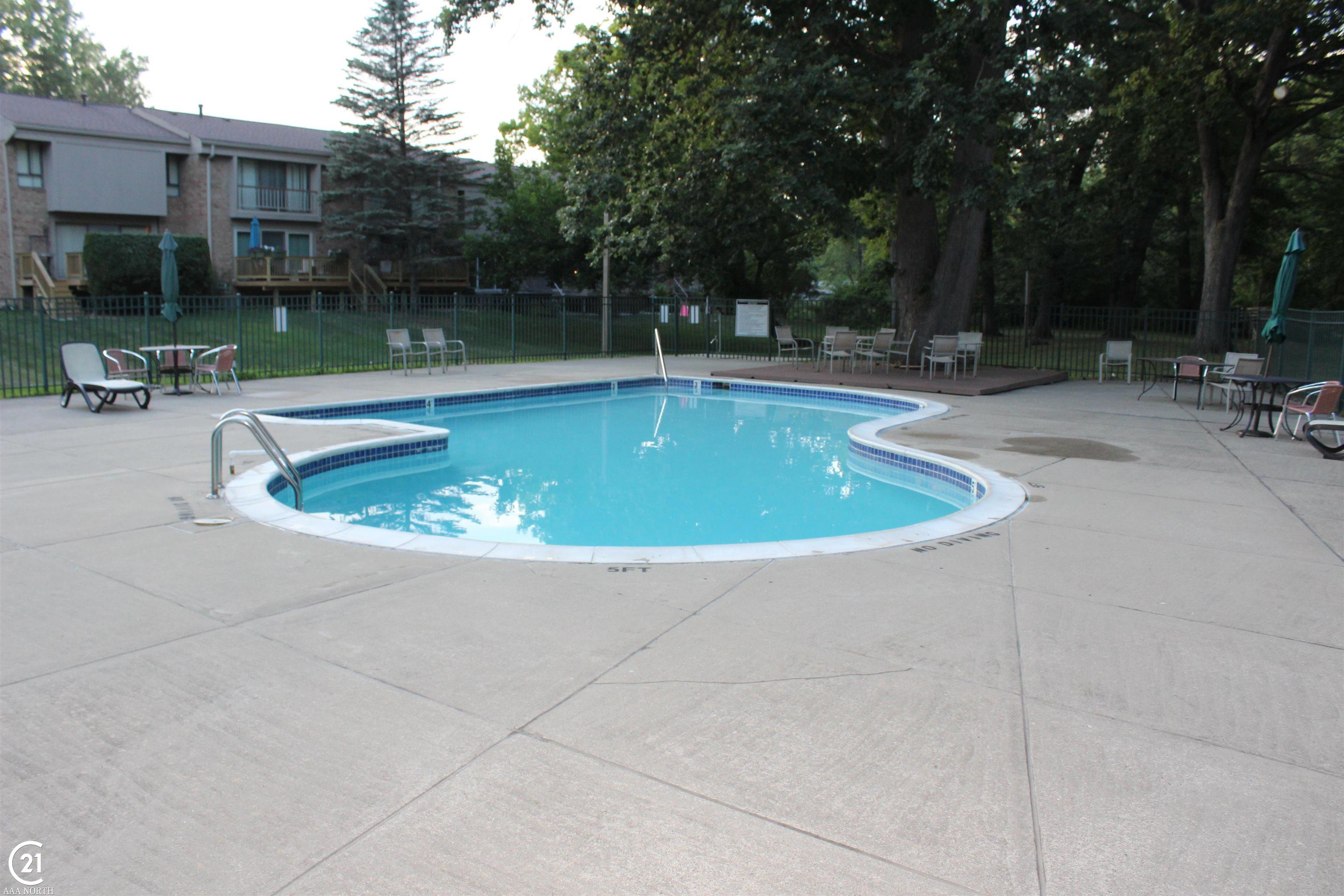 1449 Oakbrook Rochester Hills Rochester, MI 48307 - Photo 49 of 50