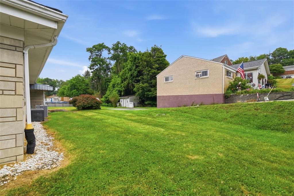 4930 Gardenville Road Pittsburgh, PA 15236 - Photo 38 of 47