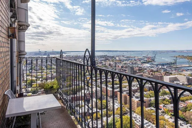 $2,995,000 | 75 Livingston Street, Unit PH | Brooklyn Heights