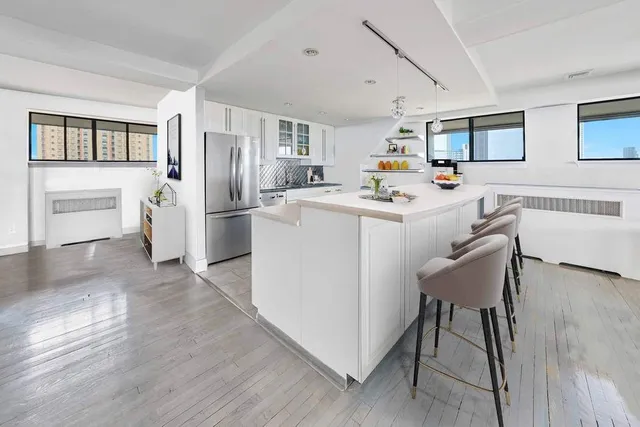 $2,995,000 | 75 Livingston Street, Unit PH | Brooklyn Heights
