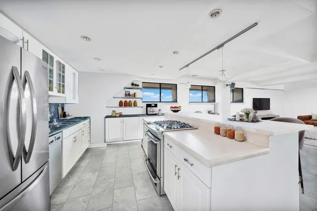$2,995,000 | 75 Livingston Street, Unit PH | Brooklyn Heights