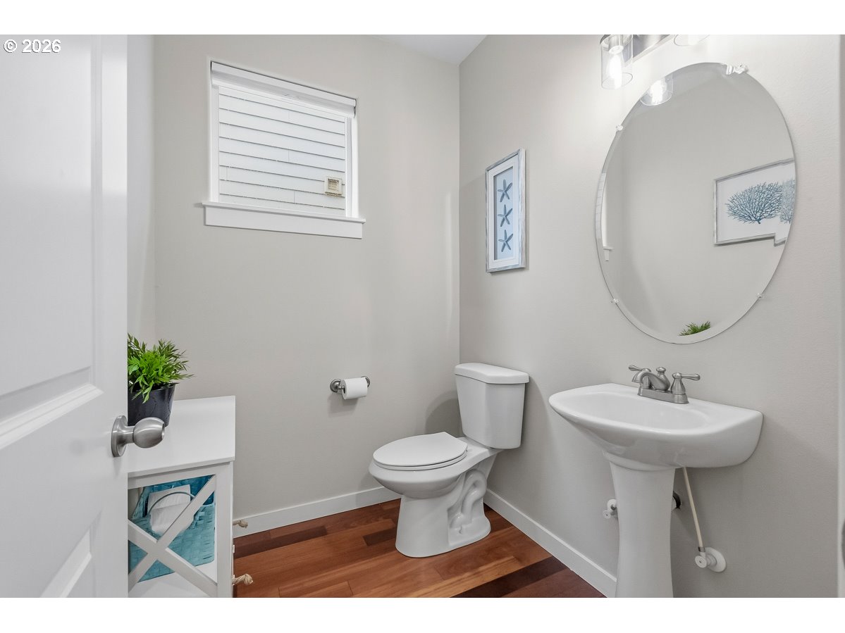 9471 Southwest 164th Avenue Beaverton, OR 97007 - Photo 12 of 26 Bathroom