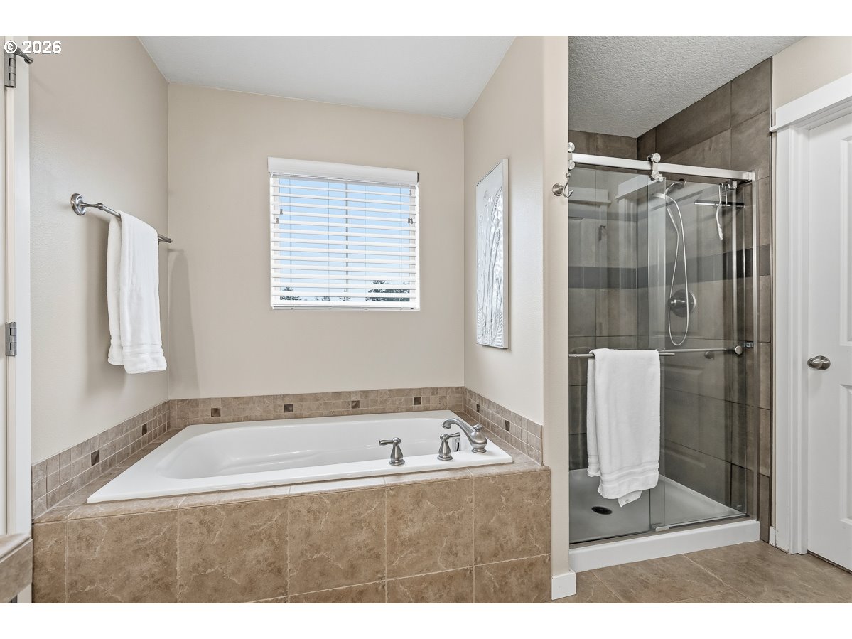 9471 Southwest 164th Avenue Beaverton, OR 97007 - Photo 17 of 26 Bathroom, Attached