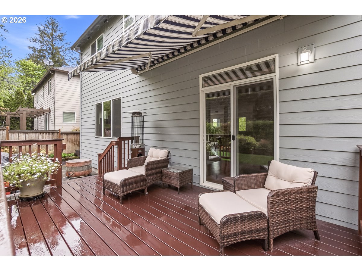 9471 Southwest 164th Avenue Beaverton, OR 97007 - Photo 26 of 26 Deck