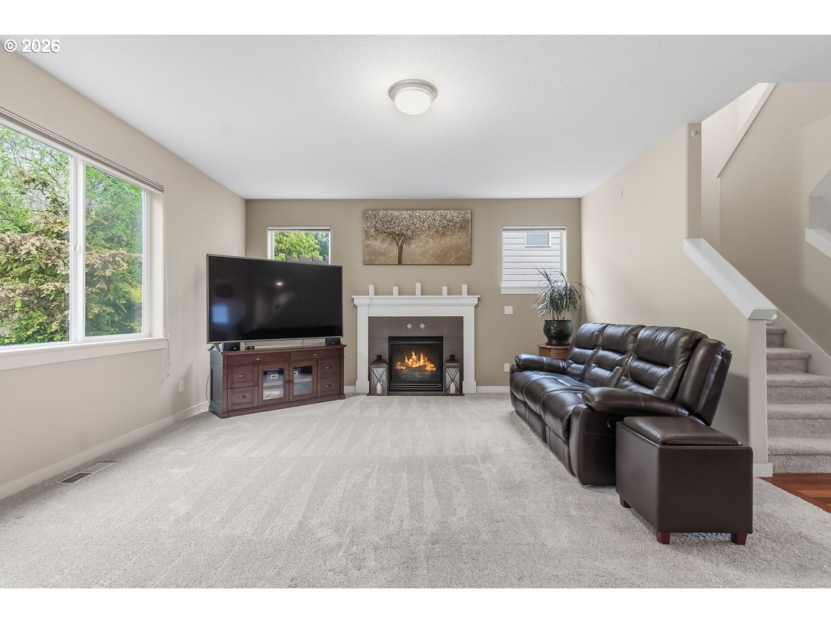9471 Southwest 164th Avenue Beaverton, OR 97007 - Photo 9 of 26 Family Room