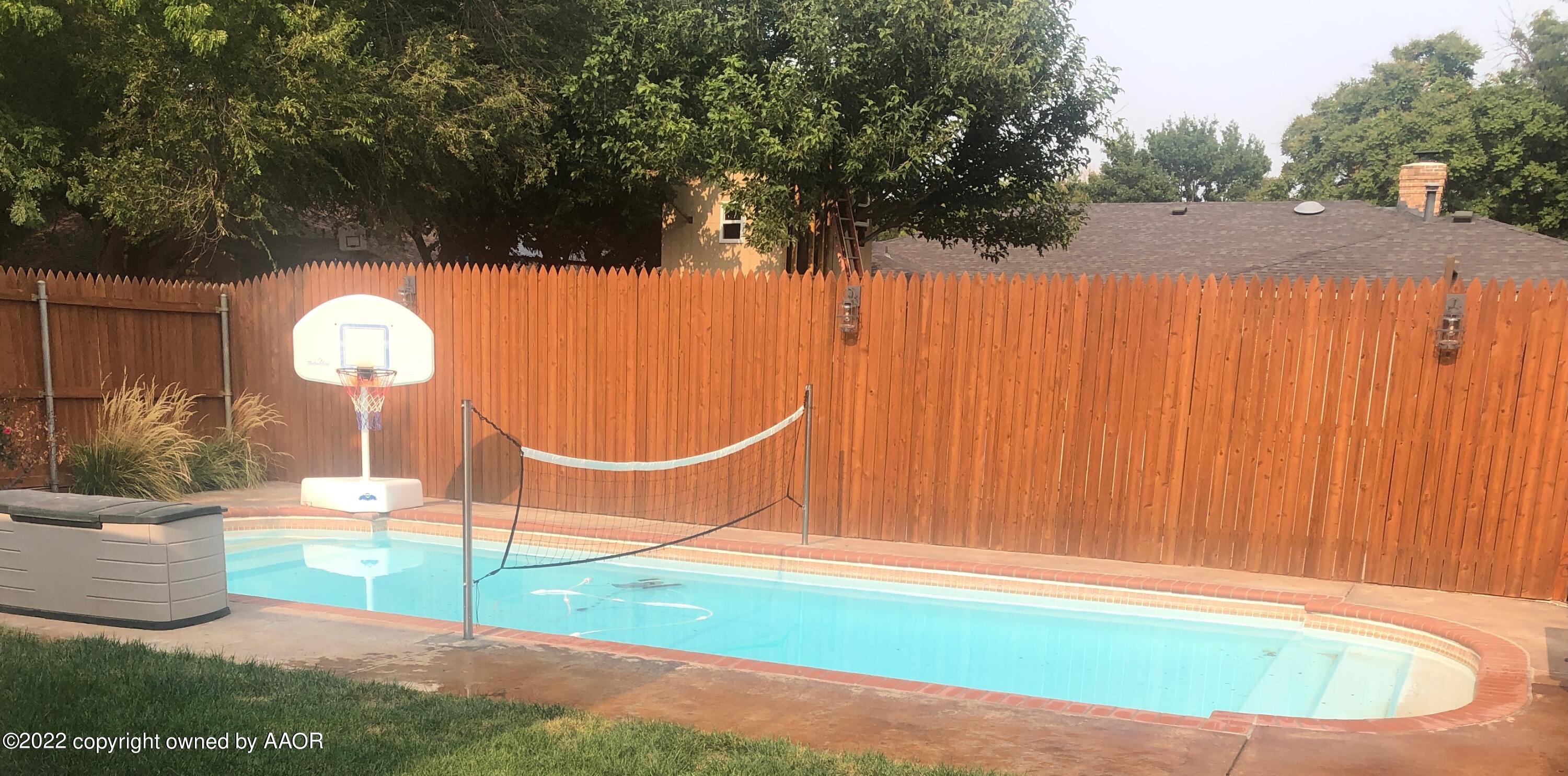 4223 Langtry Drive Amarillo, TX 79109 - Photo 54 of 56 a view of a room with a swimming pool