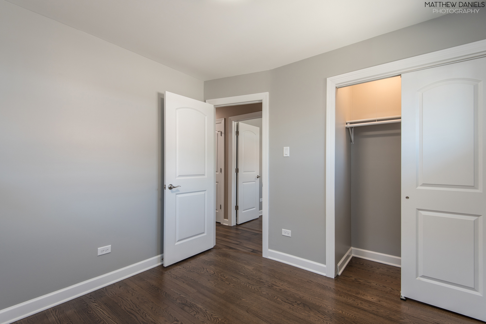 5208 State Road Burbank, IL 60459 - Photo 11 of 21 an empty room with wooden floor & closet