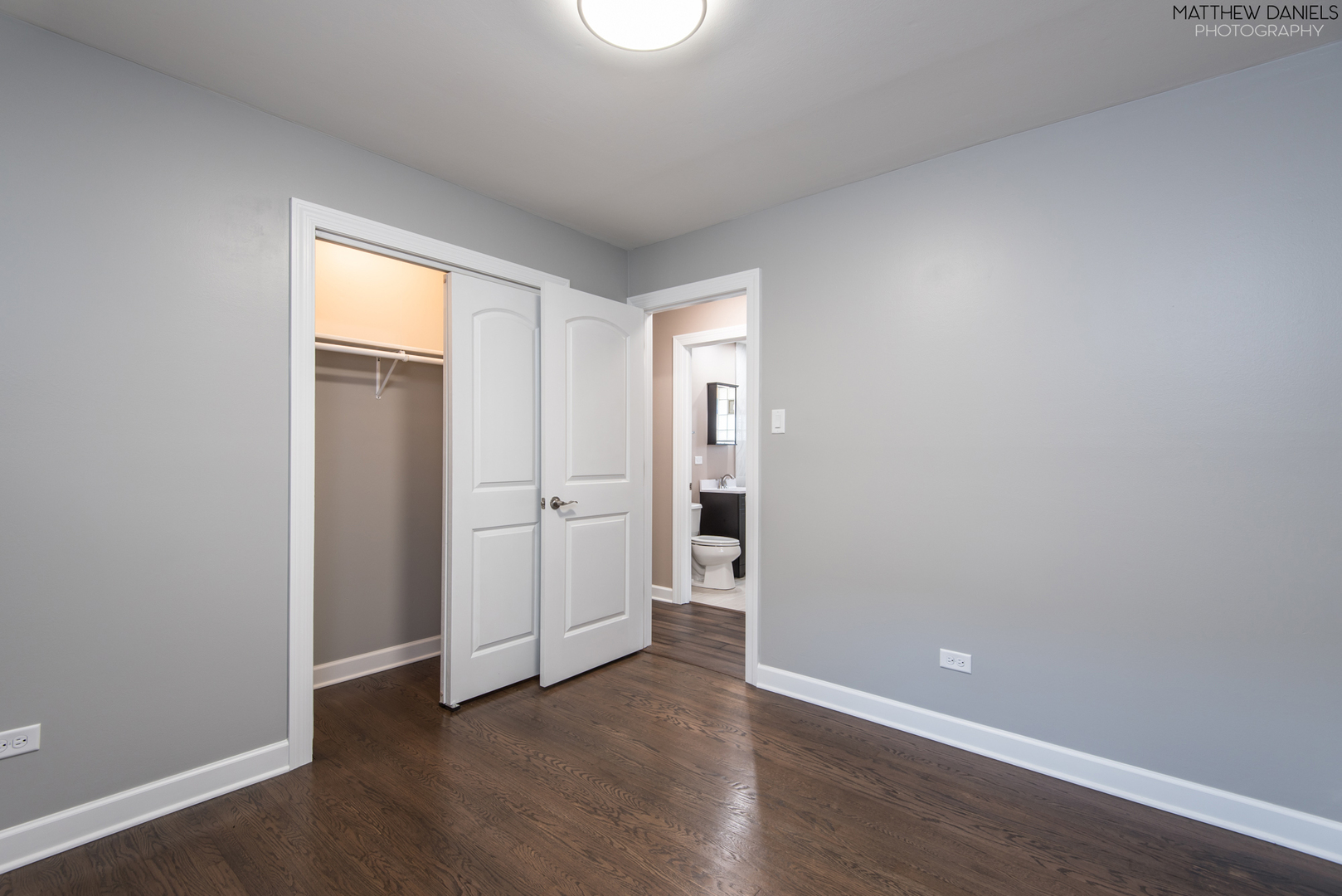 5208 State Road Burbank, IL 60459 - Photo 15 of 21 a view of an empty room with closet and a window