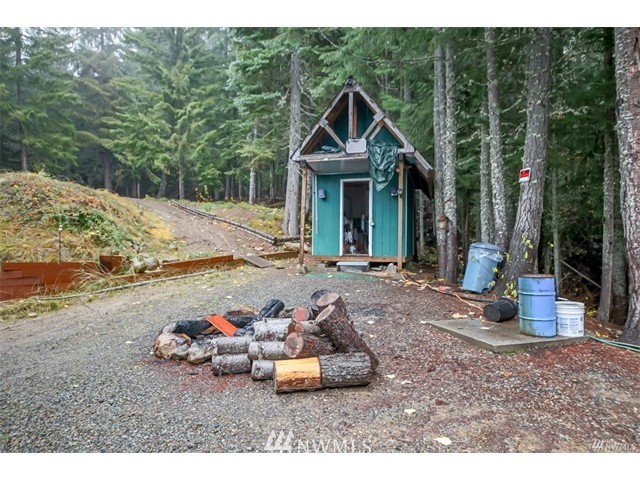 5001 Fs Road Easton, WA 98925 - Photo 13 of 16 Gallery Image 13