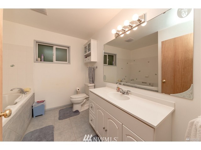 5001 Fs Road Easton, WA 98925 - Photo 10 of 16 Gallery Image 10