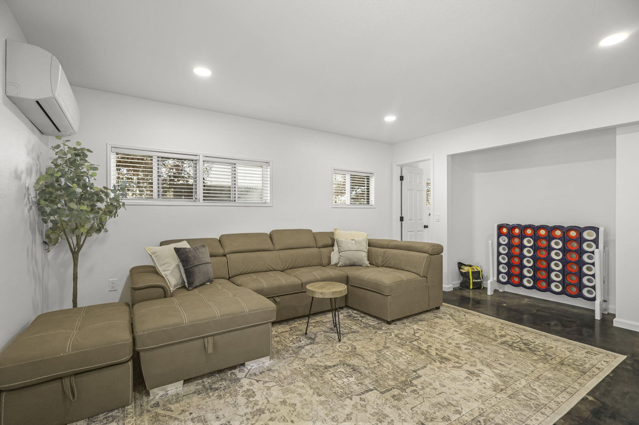 15745 Montgomery Ranch Road Redding, CA 96001 - Photo 9 of 60 Living Room
