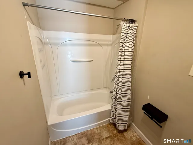 $274,900 | 121 Culvert Street, Torrington, CT 06790