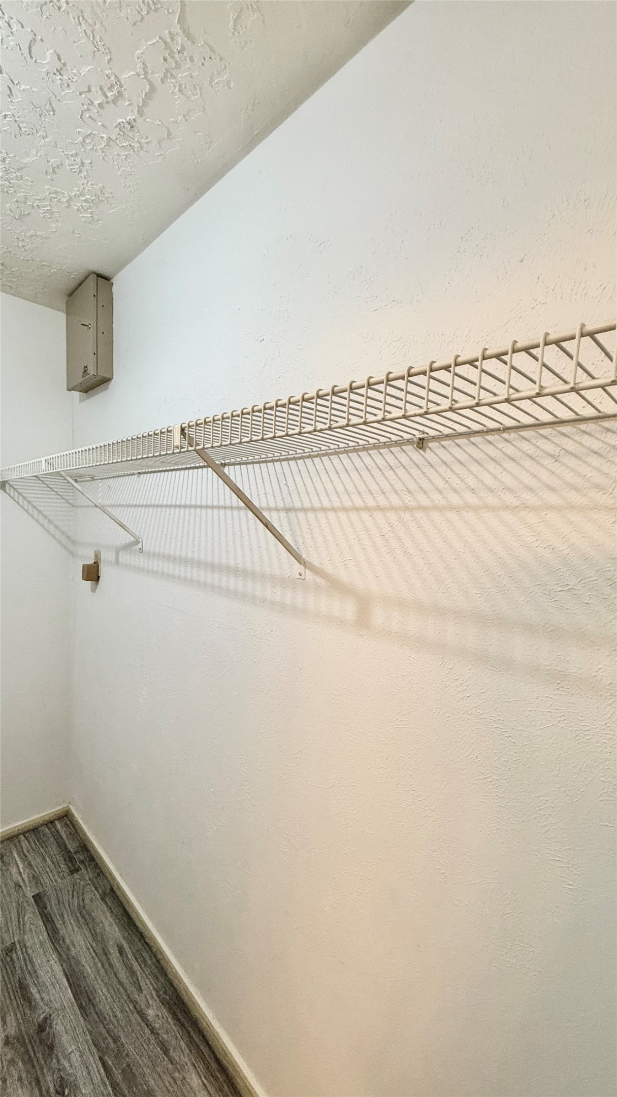 18 Dellforest Court Spring, TX 77381 - Photo 24 of 42 a view of a room