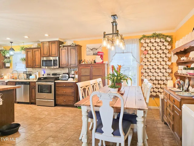 $294,900 | 18039 Kenwarn Lane, Abingdon, VA 24210